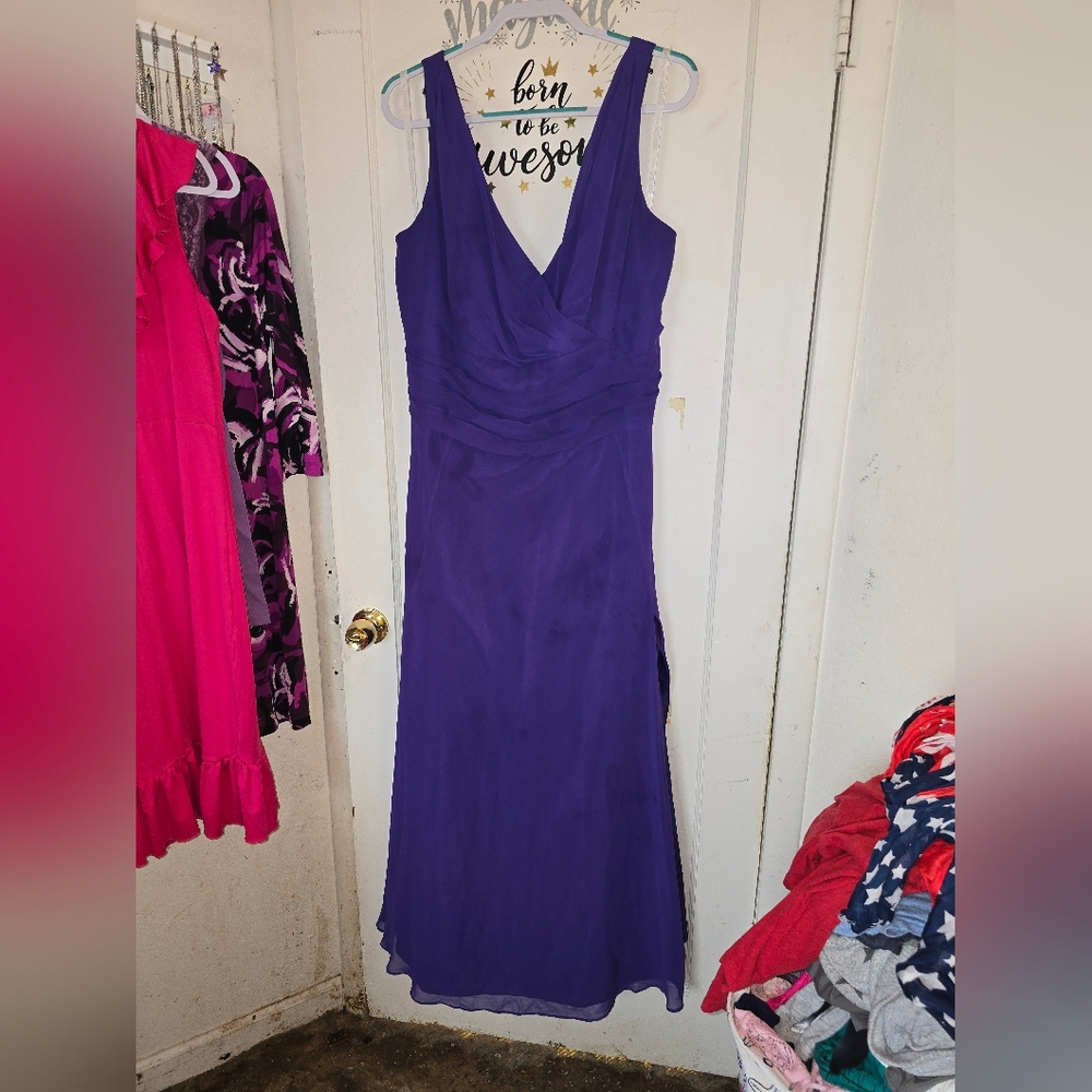 David's Bridal Size 24 Elegant Purple Sleeveless Bridesmaid Dress